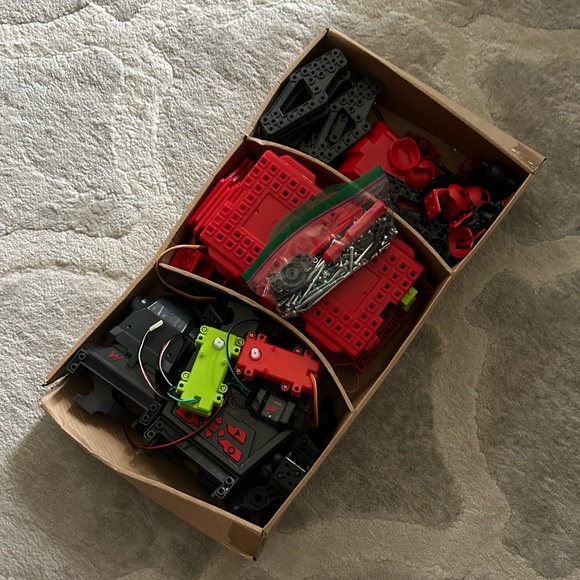 Meccano Erector spider robot - Picture 7 of 13